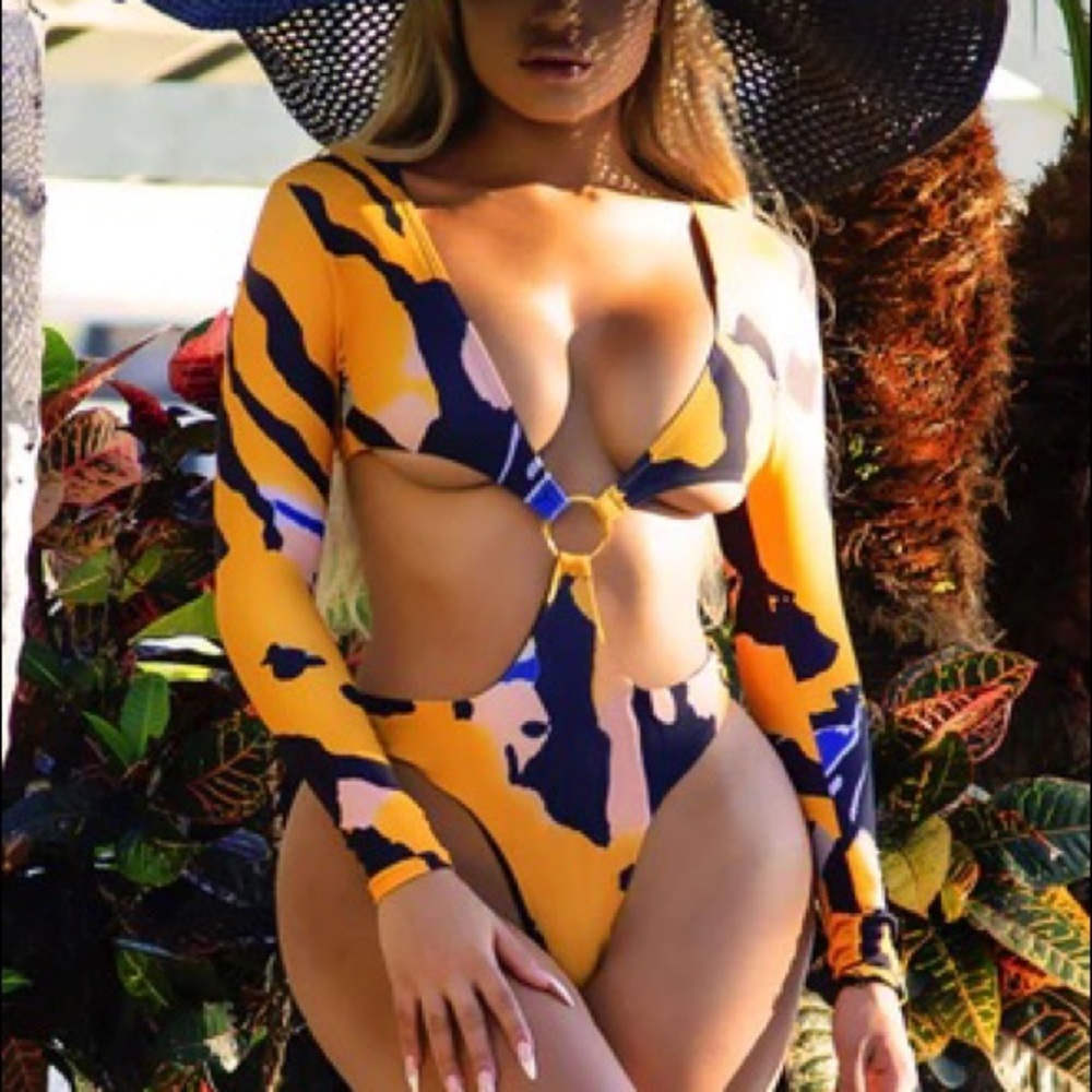 Matte collection Montes One Piece